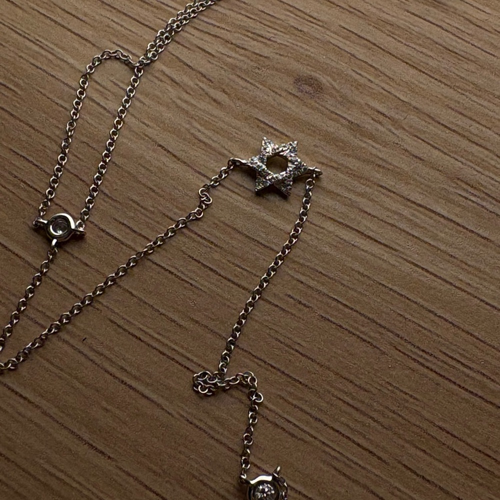 Elegant Silver Star Pendant Necklace